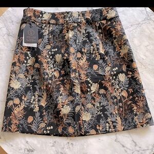BNWT floral jaquard mini skirt size 6